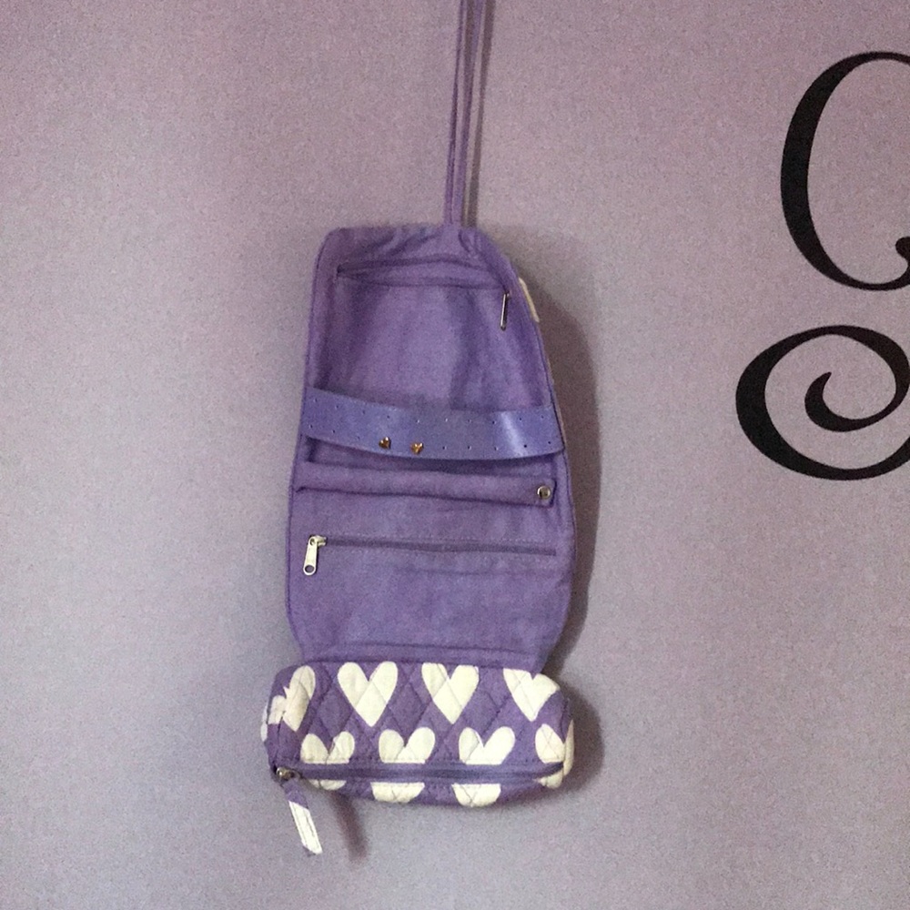Roll up travel jewelry organizer